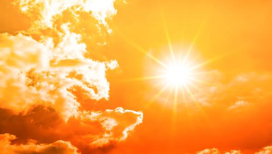 Sonne am Himmel