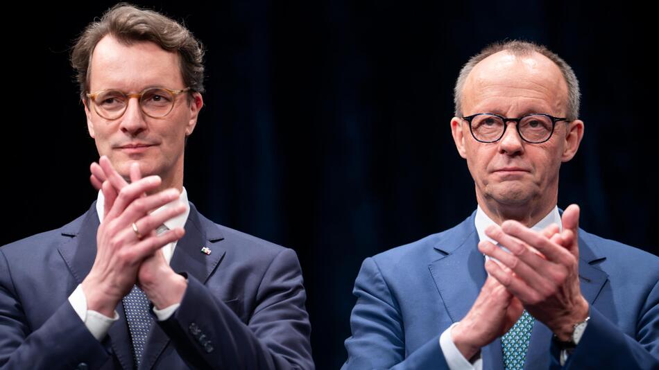 Hendrik Wüst (l.) und Friedrich Merz.