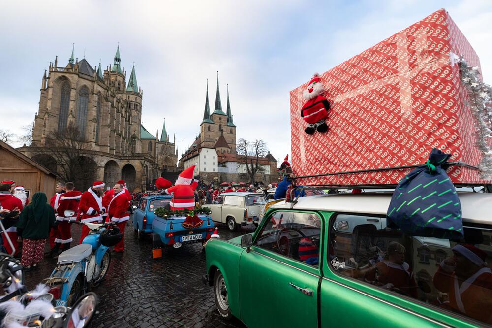 Weihnachtsausfahrt mit DDR-Oldtimern in Erfurt