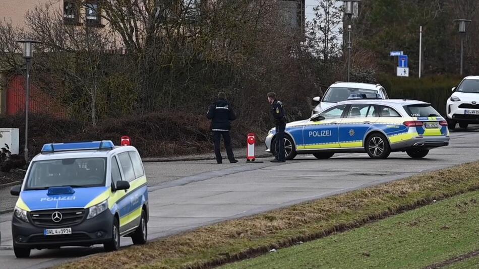 Großeinsatz der Polizei in Unterkirnach in Baden-Württemberg am Dienstag.