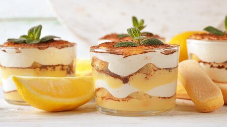 Süßer Twist: Zitronen-Tiramisu im Glas