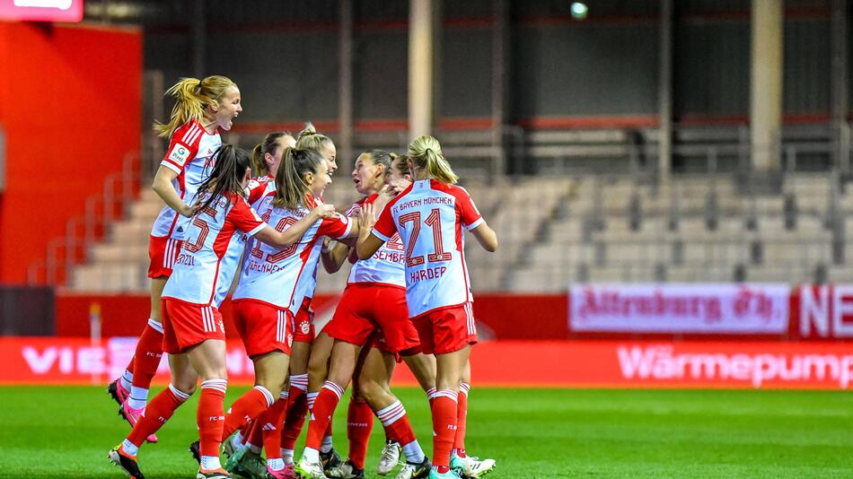 FC Bayern München, SC Freiburg, Fussball, Frauen