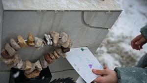 Grabsteine mit Briefschlitz