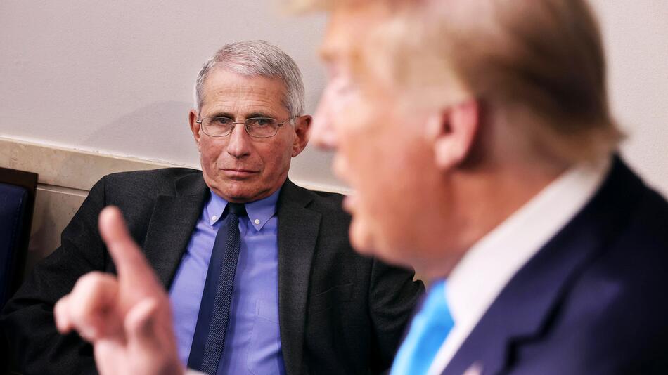 Anthony Fauci, Donald Trump, USA, Washington D.C., Weißes Haus, Coronakrise, Corona-Pandemie