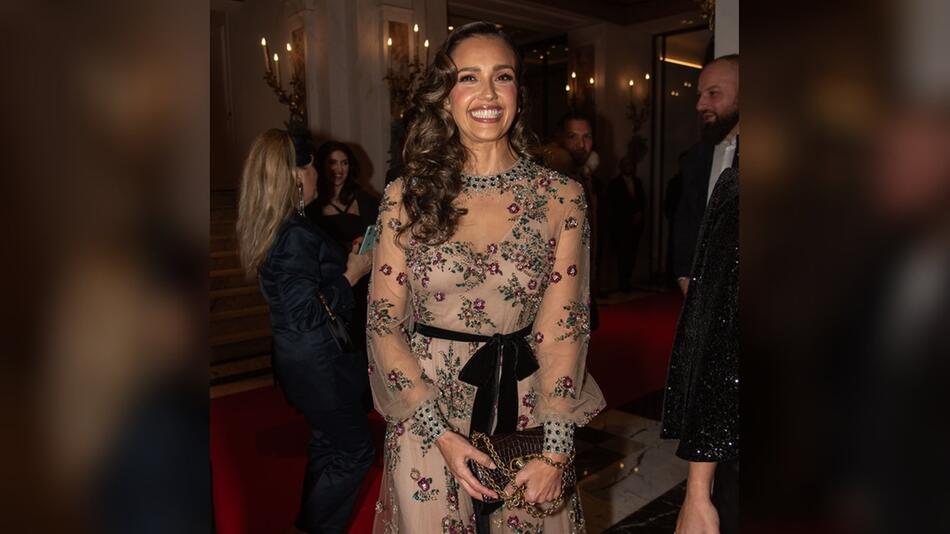 Jessica Alba fühlte sich bei den Discobolo Awards im römischen Hotel Eden sichtlich wohl in ...