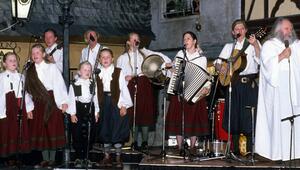 Die Kelly Family bei einem Auftritt Ende der 80er.