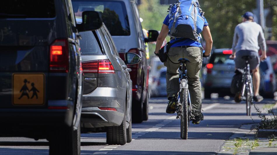 Schmaler Radweg in Dresden