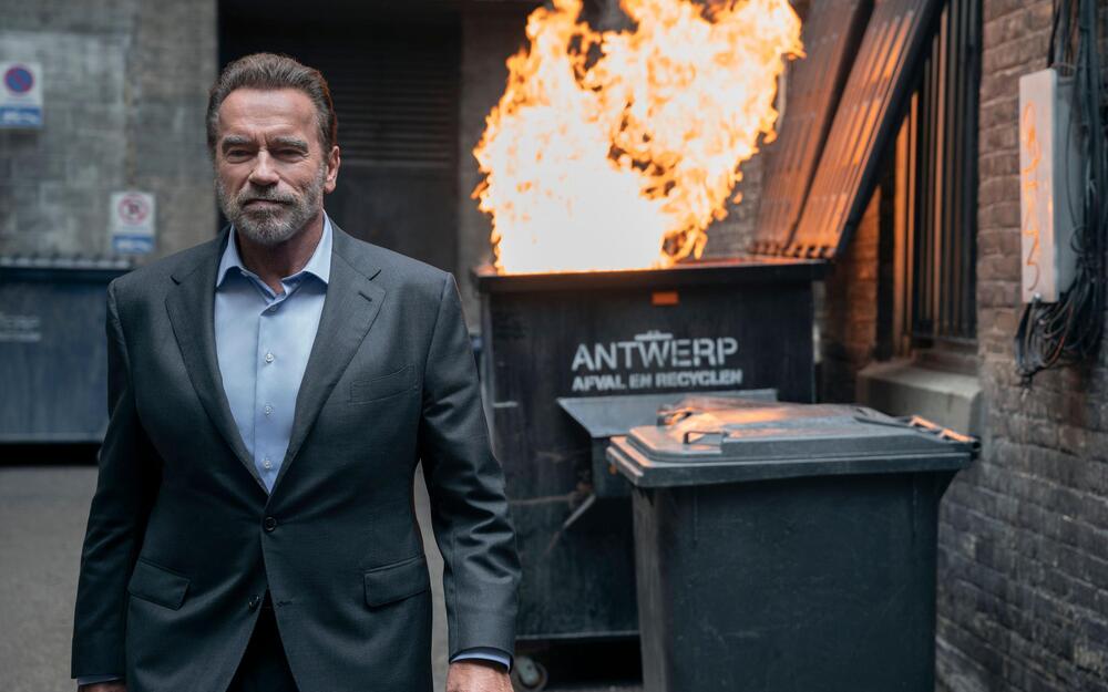 Arnold Schwarzenegger in "Fubar"