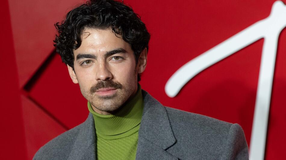 Joe Jonas wehrt sich gegen Gerüchte über Kokain Konsum 1 1