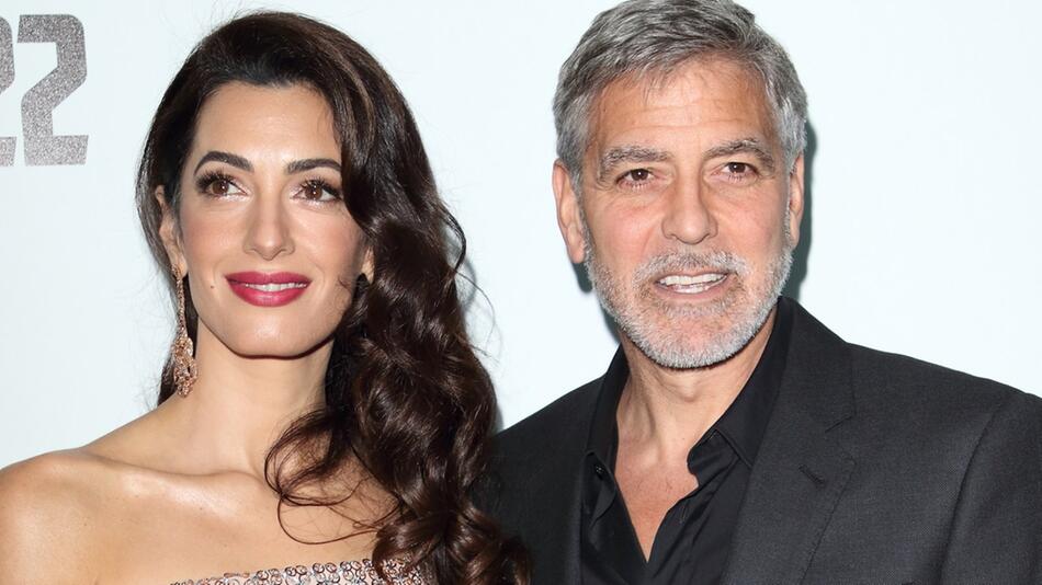 George Clooney und Ehefrau Amal besitzen luxuriöse Anwesen in Italien, Frankreich und England.