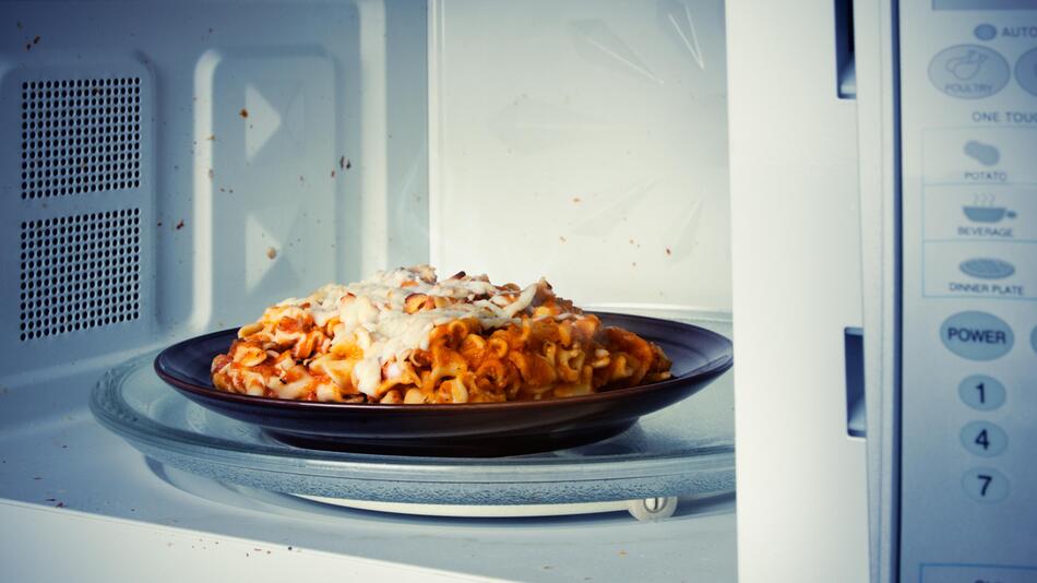 Spaghetti und Co.: So werden Nudeln in der Mikrowelle komplett warm