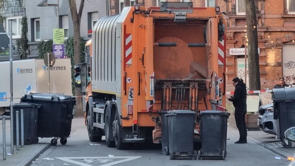 Verpuffung an Müllfahrzeug in Mannheim