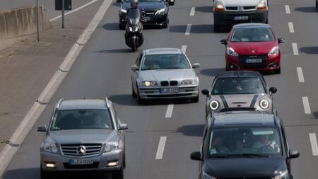 Rechts überholen auf der Autobahn – wann das erlaubt ist