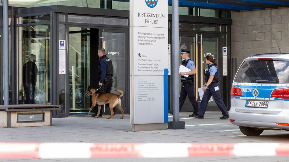 Bombendrohung, Justizzentrum, Erfurt, Sprengstoffspürhund