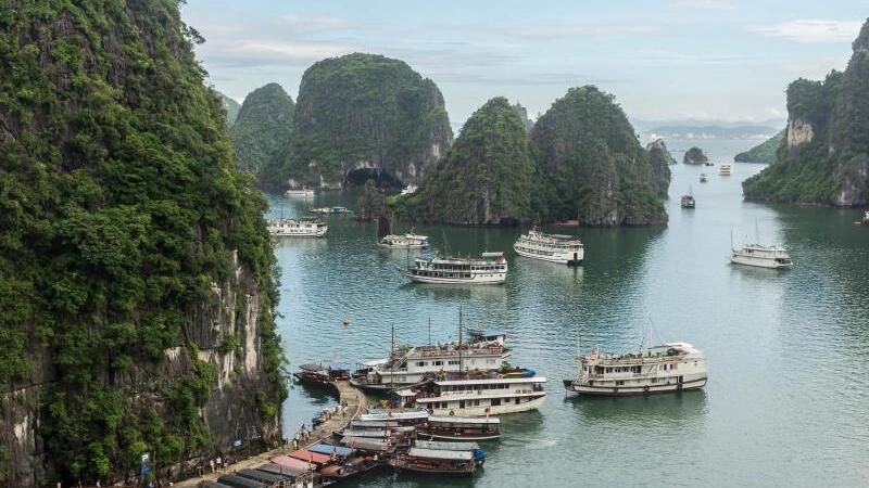 Übernachtung in der Halong-Bucht