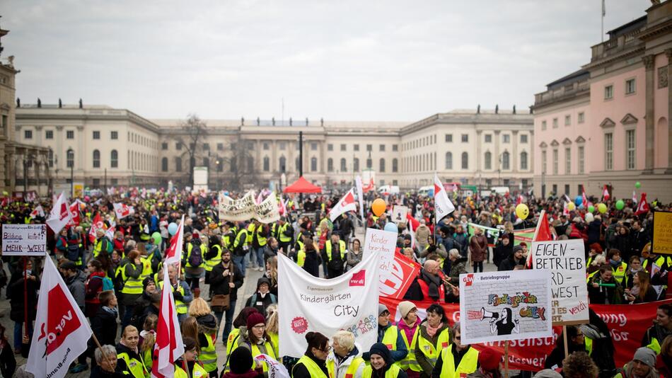 Warnstreik von Erziehern und Lehrern