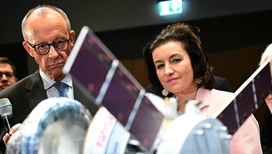 Dorothee Bär (CSU) und Kanzler Merz (CDU) beim Start der Hightech-Agenda