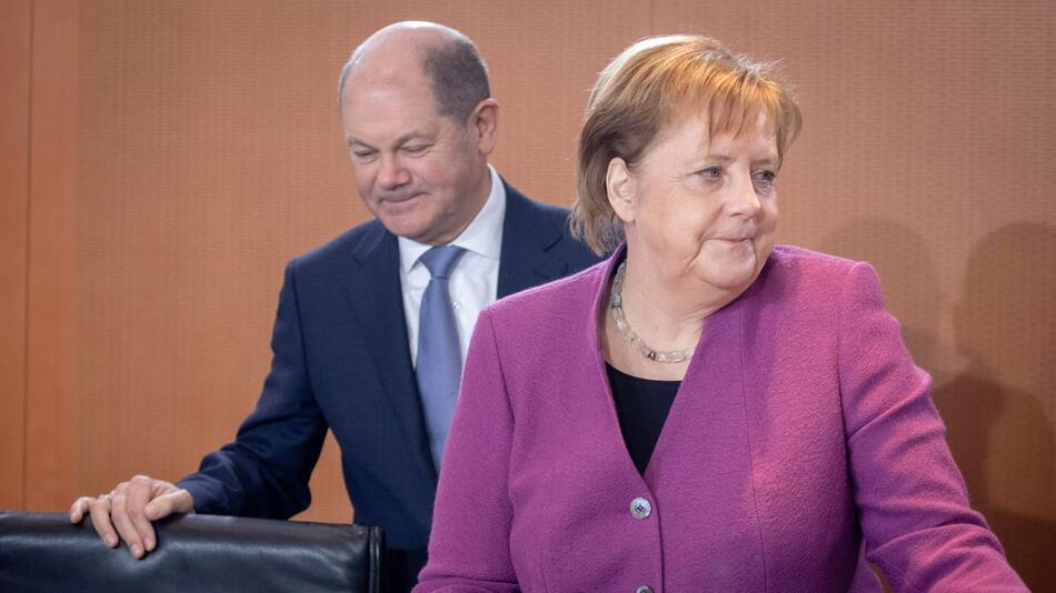 Angela Merkel und Olaf Scholz