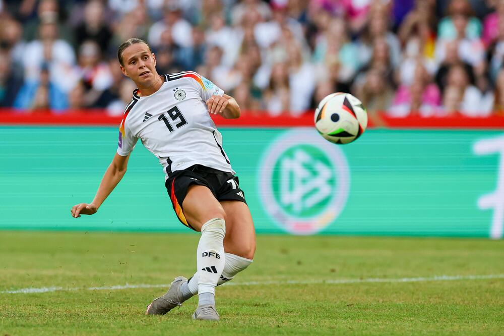 Nationalstürmerin Klara Bühl trifft gleich zweimal im EM-Qualifikationsspiel gegen Österreich