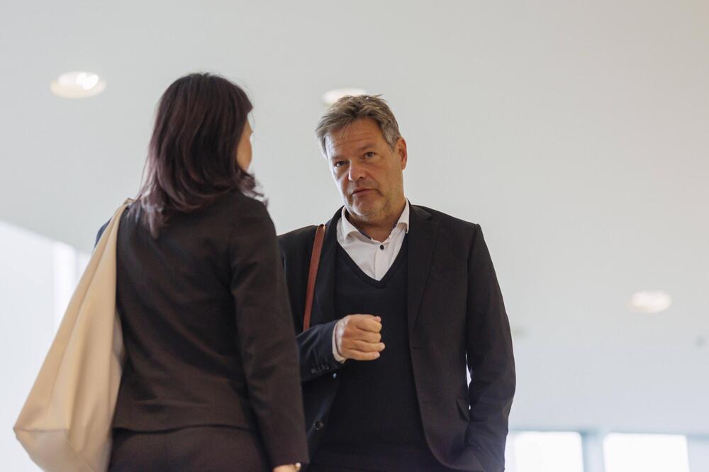 Außenministerin Annalena Baerbock und Wirtschaftsminister Robert Habeck im Kabinett.