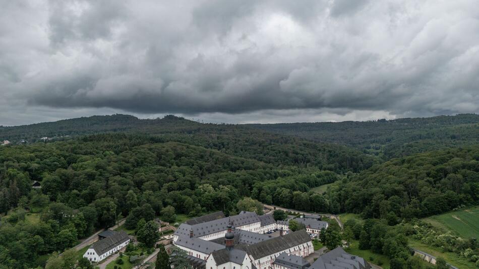 Wolken über dem Rheingau