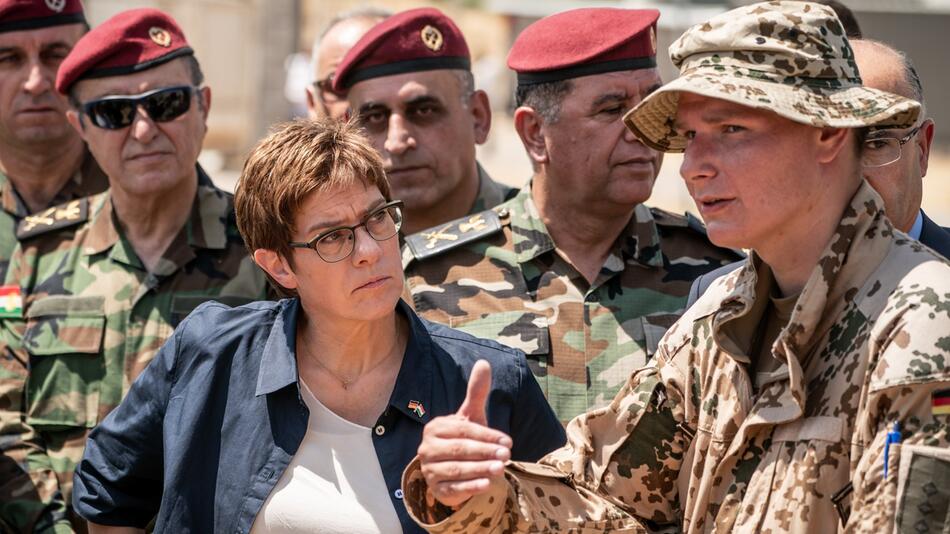 Annegret Kramp-Karrenbauer im Irak