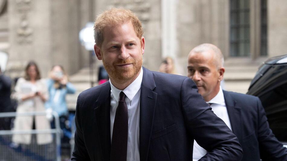 Prinz Harry, hier im vergangenen Sommer in London, steht seinem Vater, König Charles III., zur ...