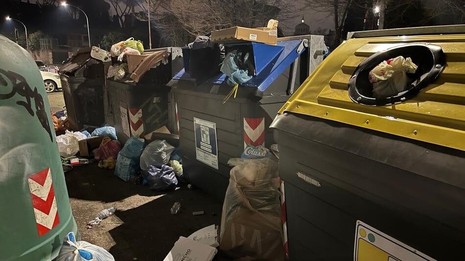 Mülltonnen in Rom
