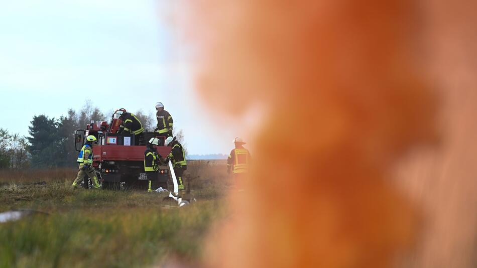 Großübung der Bundeswehr-Feuerwehr Meppen mit Anrainerfeuerwehr