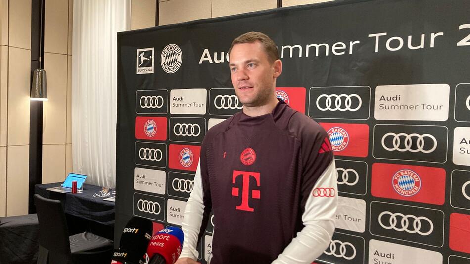 FC Bayern in Südkorea - Neuer