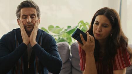 ZDFneo-Serie "the other gAIrl": Wenn sich die KI in die Ehe einmischt