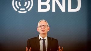 BND-Präsident Martin Jäger gibt ein Pressestatement ab.