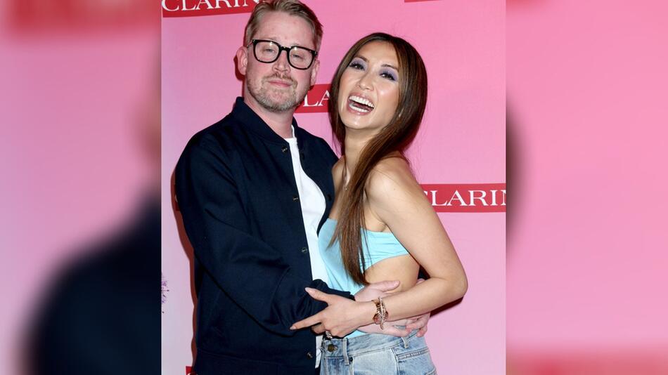 Macaulay Culkin und Brenda Song strahlen in Los Angeles.