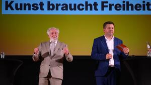 Hallervorden und Schulze unterhalten sich in Dessau