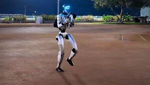 Nur 2,5 Stunden Bewegungsdaten: Roboter schlägt Räder und meistert Kampfsport