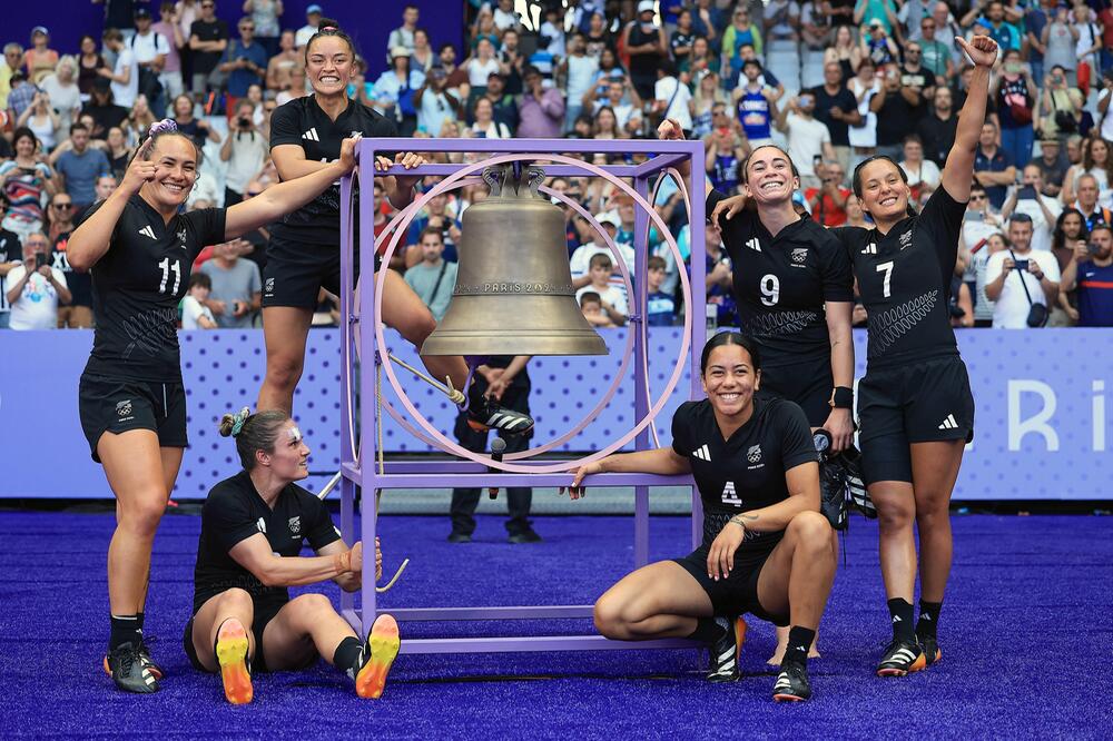 Die Rugby-Frauen läuten die Glocke nach ihrem Viertelfinal-Sieg – später sicherten sie sich Gold