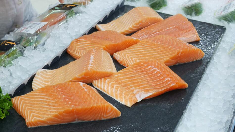 Darum sollten Sie den Sushi-Fisch vor der Zubereitung immer erst einmal einfrieren.