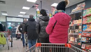 Warteschlange an der Kasse