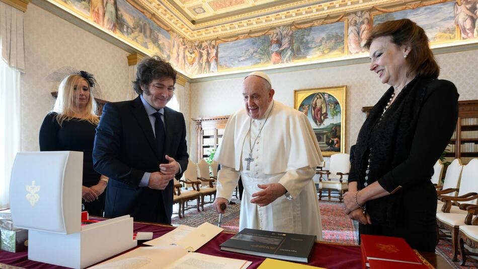 Argentinischer Präsident Milei in Italien und im Vatikan