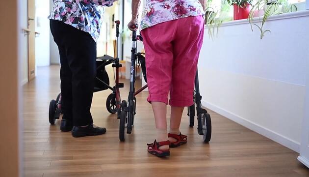 Linnemann gegen Pflegedeckel - Warum die Koalition streitet