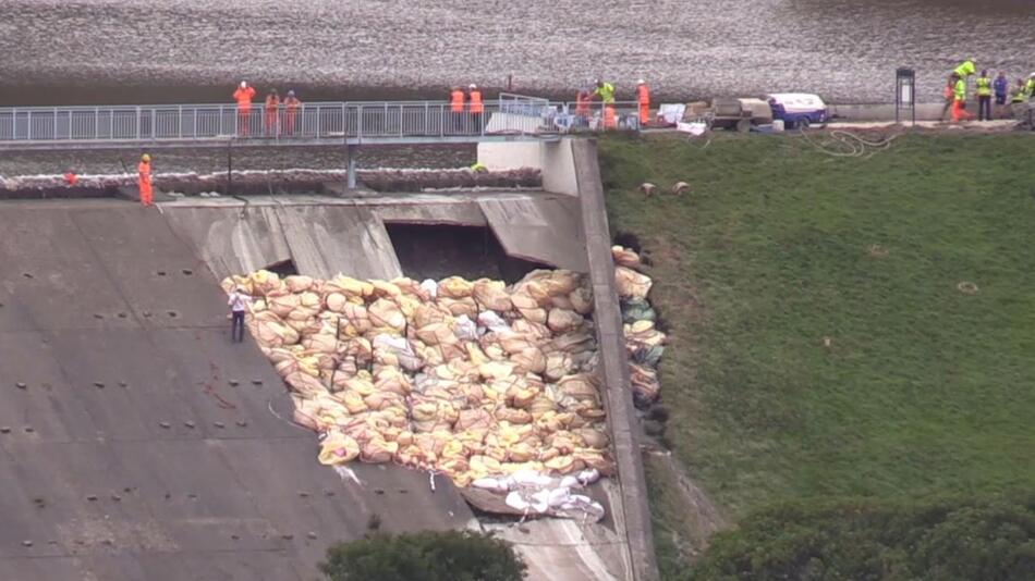 Toddbrook Reservoir, Damm, Dammbruch, Helikopter, Whaley Bridge, Derbyshire, River Goyt, England