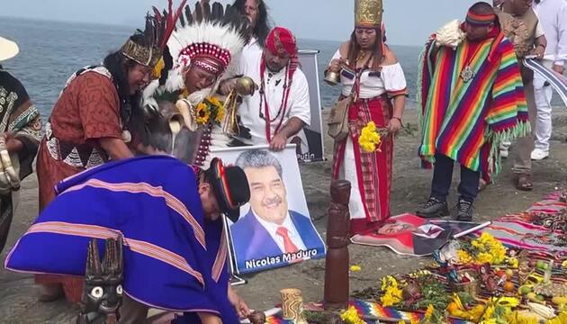 Peru: Schamanen sagen für 2026 Sturz Maduros und schwere Krankheit Trumps voraus