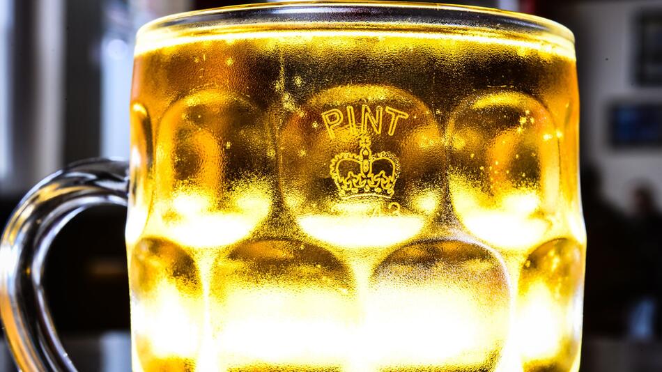 Crown Stamp auf Pint-Glas