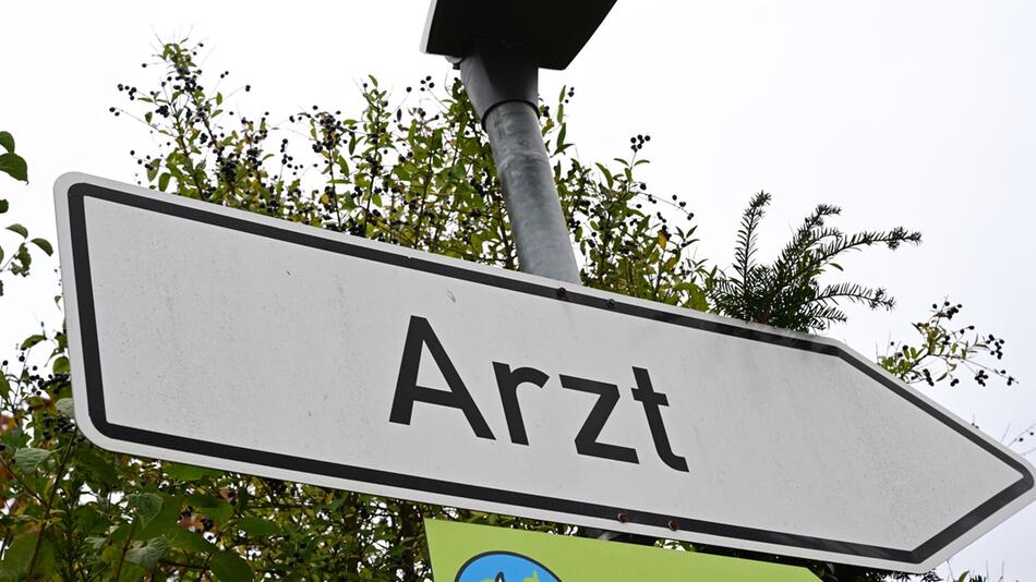 Arzt - Hinweisschild