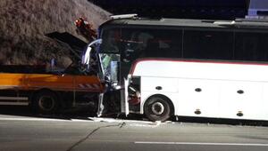 Unfall mit Reisebus auf A8 - drei Schwerverletzte
