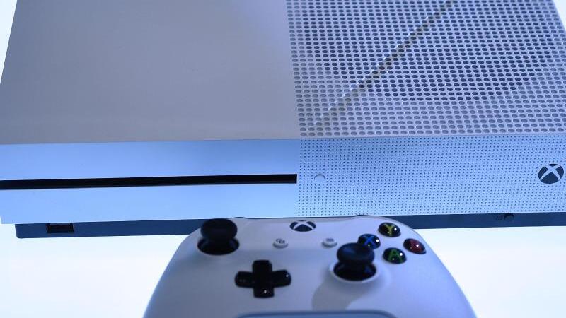 Xbox One S