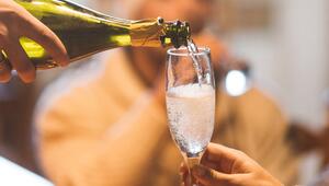 Sekt, Prosecco und Co. sehen ähnlich aus, unterscheiden sich aber in vielen Punkten.