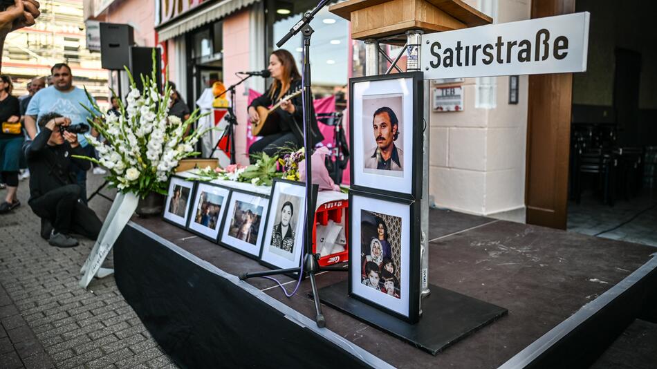 Gedenkveranstaltung für die Opfer des Brandanschlags 1984 in Duisburg-Wanheimerort