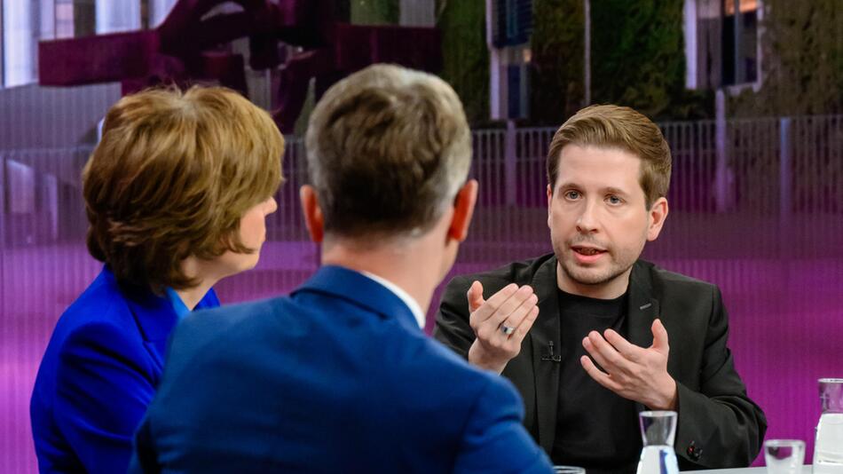 Carsten Linnemann (l.), Maybrit Illner, Kevin Kühnert