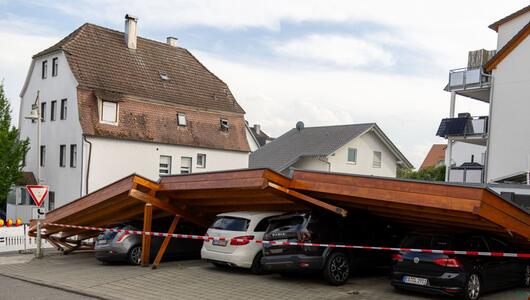 Unwetter im Südwesten - Carport eingestürzt